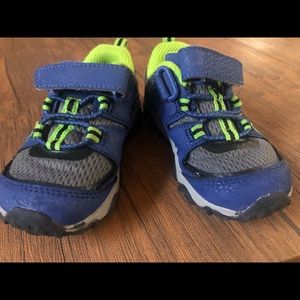 Merell Boy Sneaker 7.5 Velcro